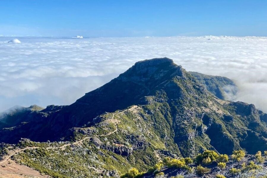 Pico Do Arieiro Pico Ruivo Sunrise or Morning Hike Transfers - The Stairway to Heaven and Tunnel Walks: The Most Iconic Stretch