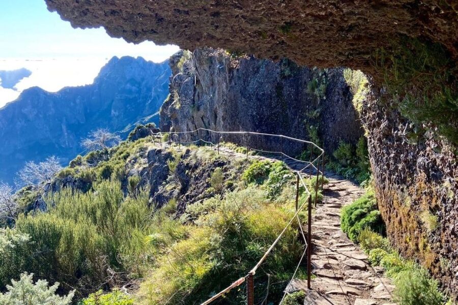 Pico Do Arieiro Pico Ruivo Sunrise or Morning Hike Transfers - Achada do Teixeira: Ending at the Right Place, Without the Stress
