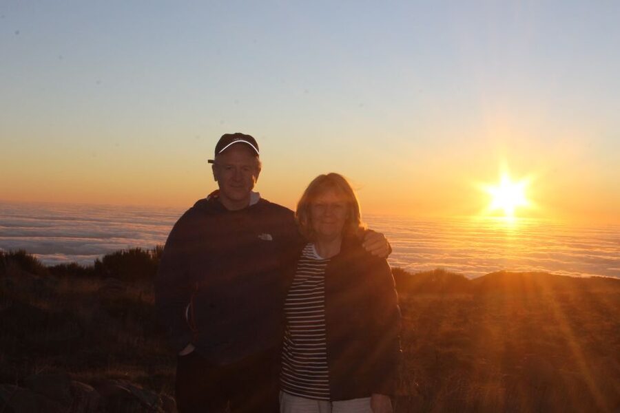 Pico do Arieiro: Private 4x4 Sunrise Trip with Hot Drinks - FAQ