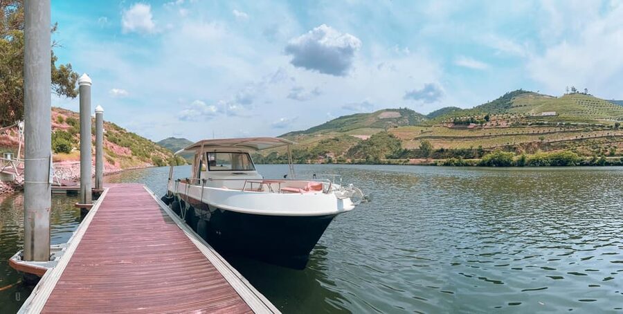 Pinhão: 1 Hour SUNSET Cruise with Sparkling Wine - Pinhão at sunset: why this 1-hour cruise is a smart Douro move