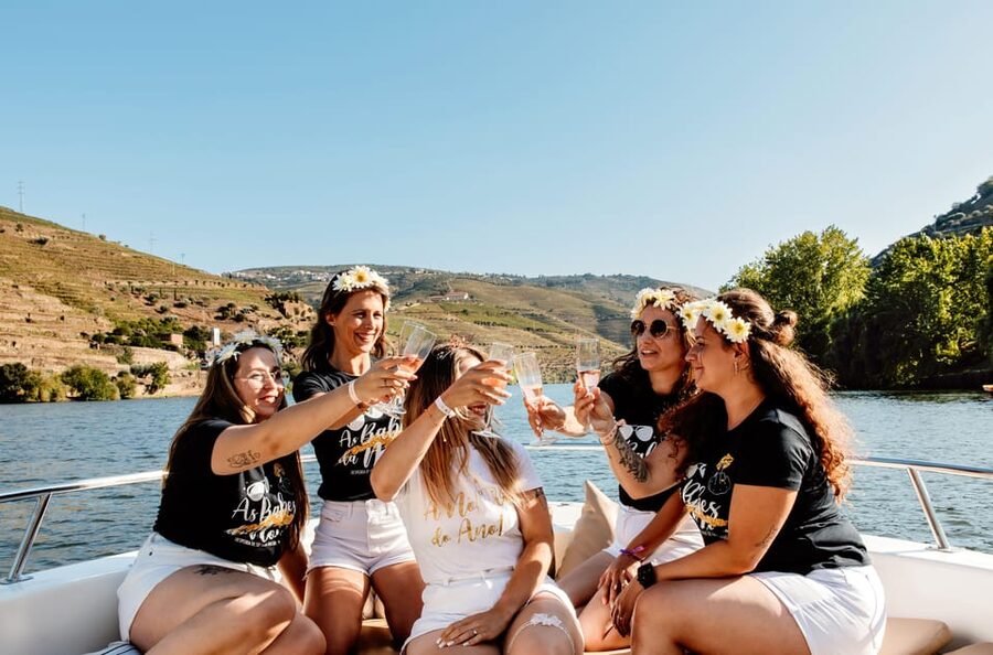 Pinhão: 1 Hour SUNSET Cruise with Sparkling Wine - Practical tips to make your cruise better