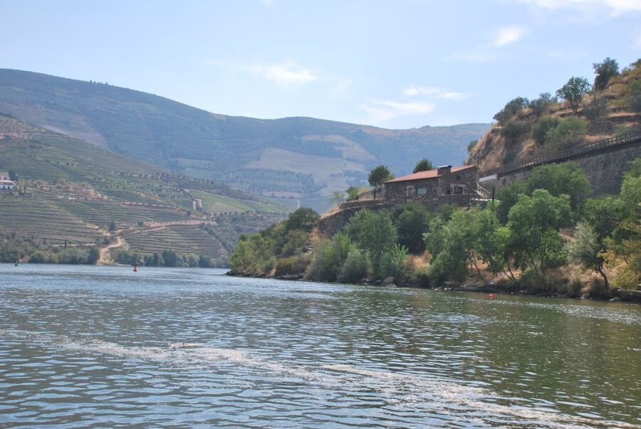 Pinhão: 2-Hour Rabelo Boat Tour with Audio Guide - Rabelo Boat Basics in Pinhão: what 2 hours feels like