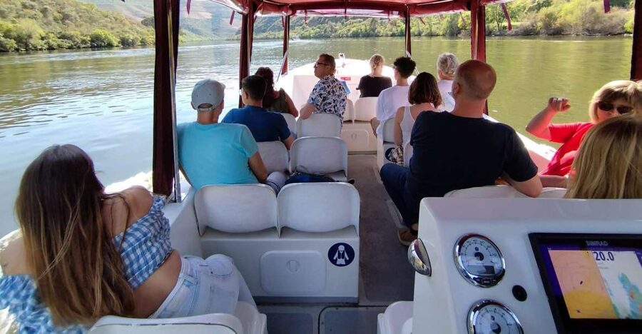 Pinhão: Douro River 50-min Boat Trip with Port Wine - The quintas you pass, Quinta do Bomfim through Carvalhas