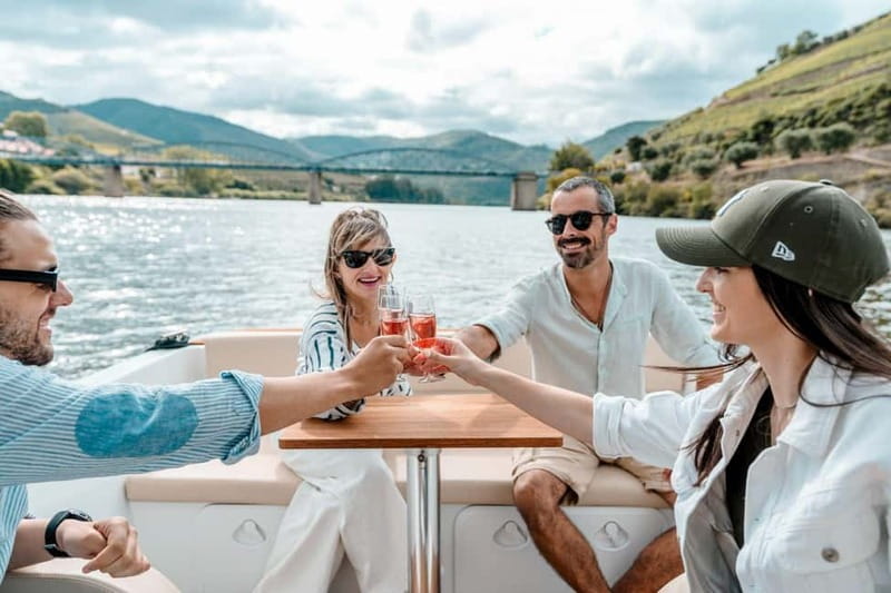 Pinhão: Douro River Solar Boat Tour with Wine Tasting - The boat ride itself: a silent, solar-powered Douro view