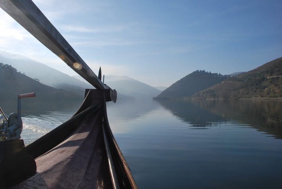 Pinhão: Private Rabelo Boat Tour along the River Douro - Entering Pinhão’s pier, then heading under the Eiffel bridge