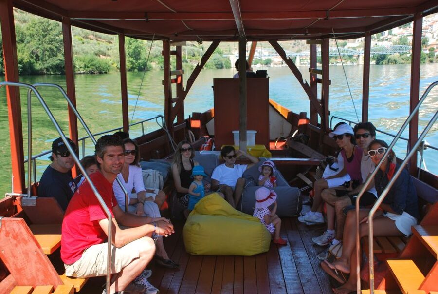 Pinhão: Private Rabelo Boat Tour along the River Douro - Who should book this private Rabelo tour in Pinhão?