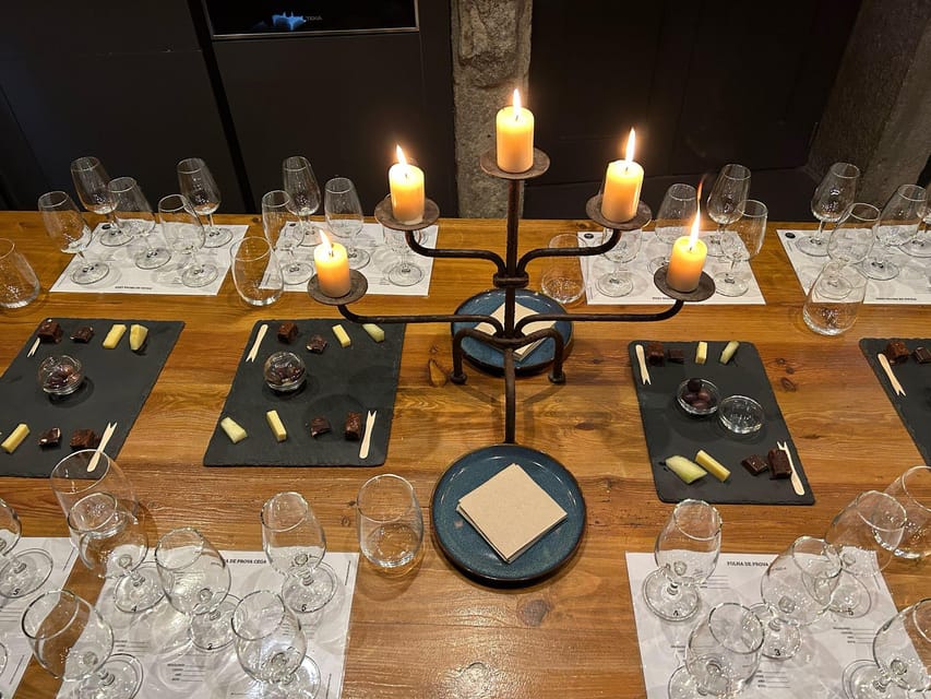 Port Wine class with 3 or 5 Port tasting and pairings - The host factor: stories, humor, and sometimes music