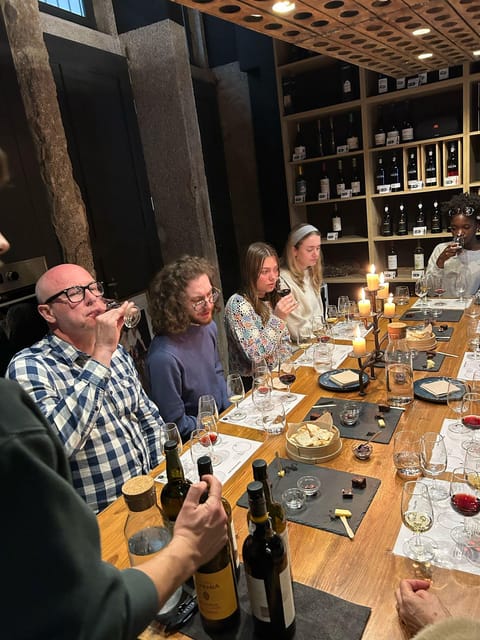 Port Wine class with 3 or 5 Port tasting and pairings - Checking in without stress: where to go first