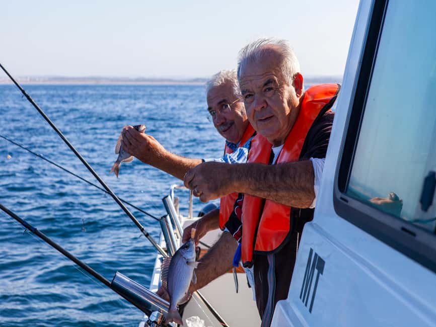 Portimão: Algarve Reef Fishing - Anchor Point About 5 km Offshore: Reef Fishing at Work