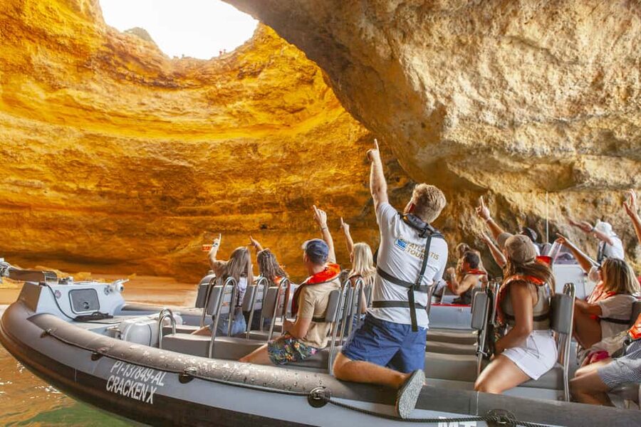 Portimão: Benagil Boat Tour & Marinha Beach & Carvalho Beach - Price and value: what $21 buys you in real terms
