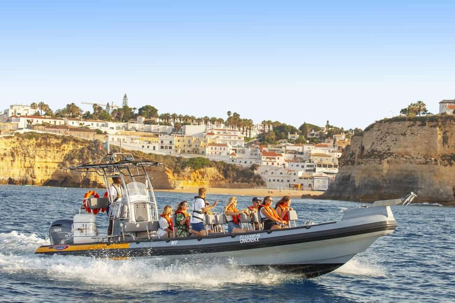 Portimão: Benagil Boat Tour & Marinha Beach & Carvalho Beach - Comfort and safety rules, plus who should not book