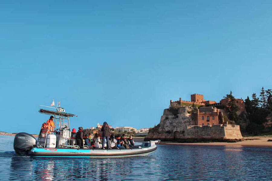 Portimão: Benagil Boat Tour & Marinha Beach & Carvalho Beach - Meeting at Atlantis Tours and how the route plays out from the water