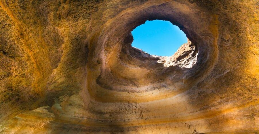 Portimão: Benagil Sea Caves Speedboat Adventure Tour - Ferragudo Castle area: why the boat view beats photos