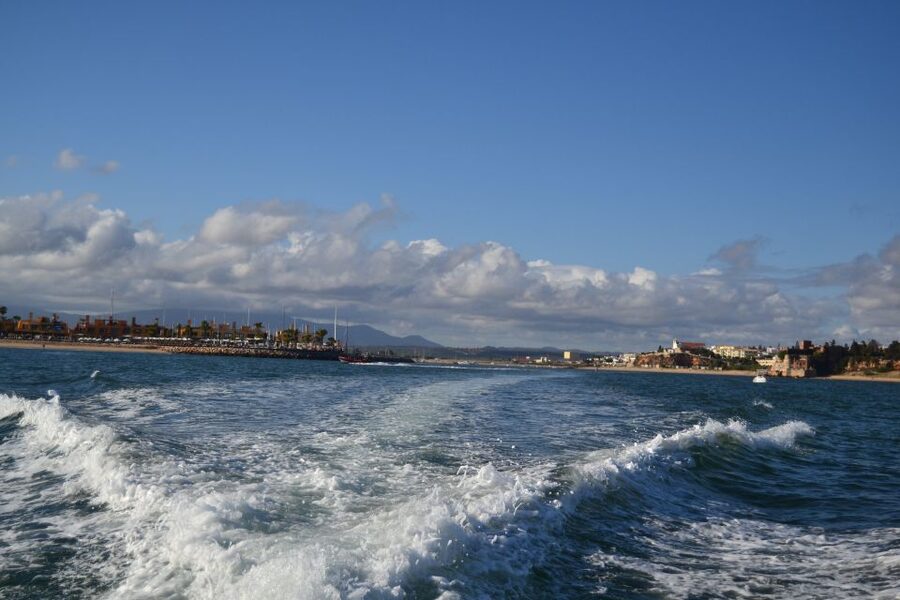 Portimao: Boat trip to the Benagil Cave - Algar Seco and Alfanzina Lighthouse: where the narration makes the coast make sense