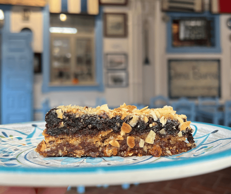 Portimão: Guided Local Food Tour - Four restaurant stops: the payoff of eating as you go