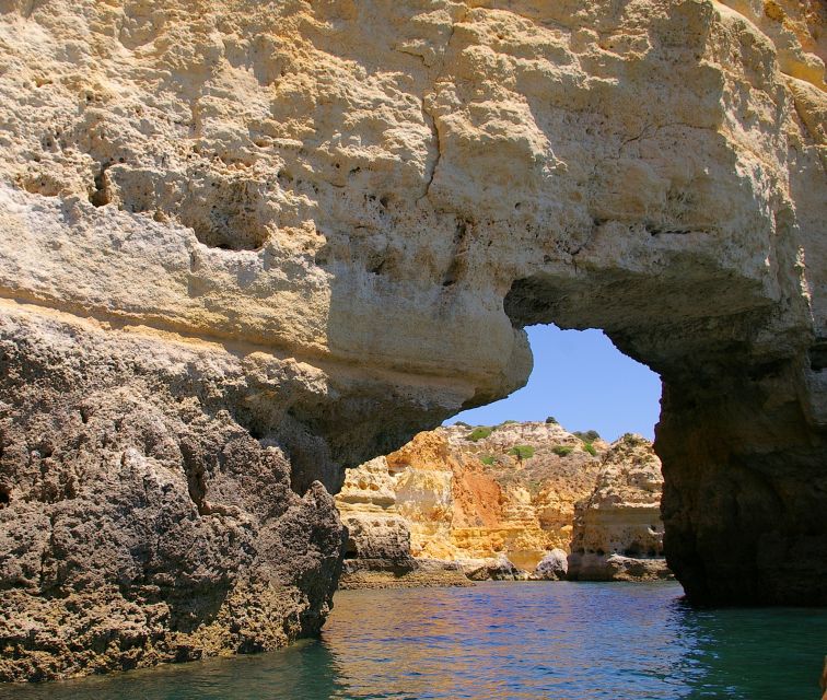 Portimão: Pirate Ship Cave Cruise - The coastal cruise route, from Rio Arade to Algar Seco