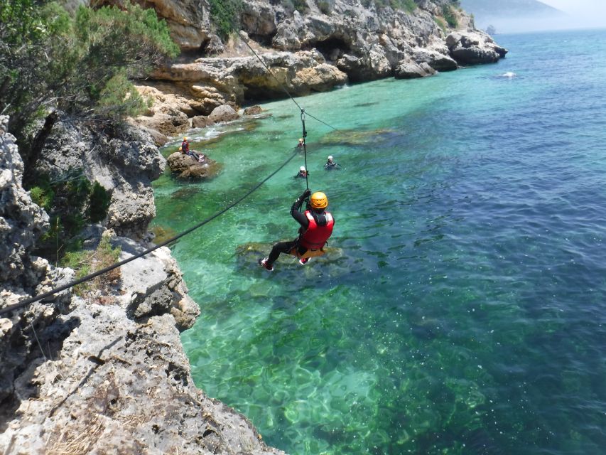 Portinho da Arrábida: Coasteering Boat Tour - Portinho da Arrábida: the meeting point and the coastline vibe