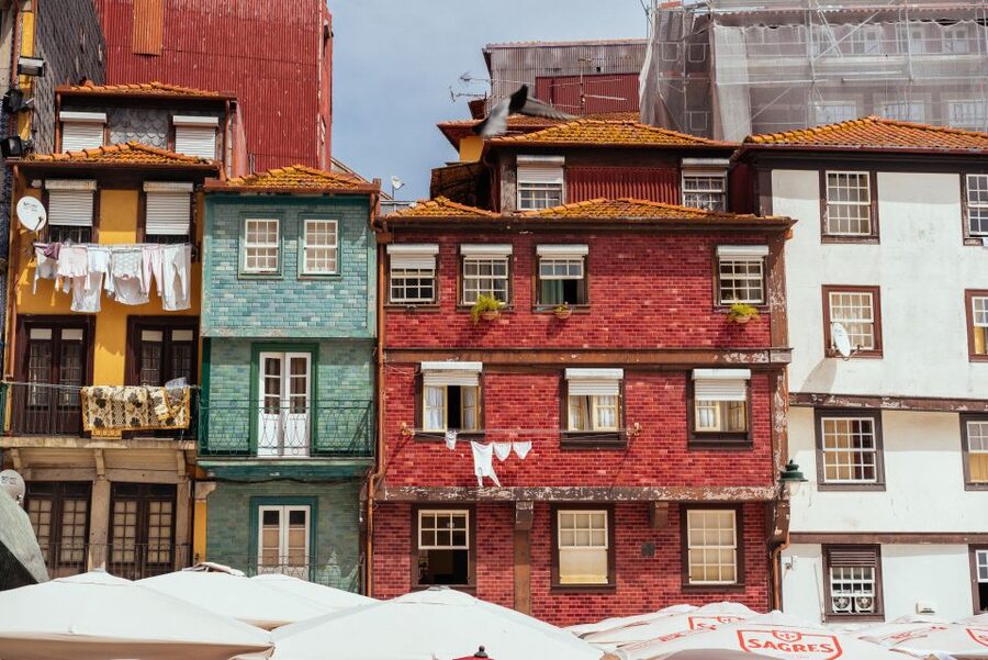 Porto: 2.5-Hour Private City Tour Off the Beaten Track - How the guide personalizes your walk without chaos