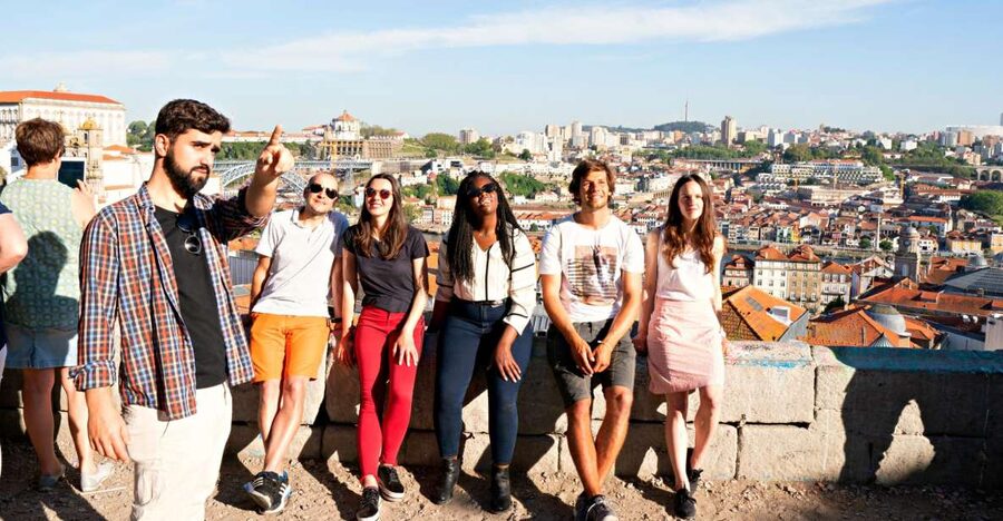 Porto: 3-Hour Guided City Highlights Walking Tour - Aliados Avenue and Clérigos Church: the classic Porto hits, timed well