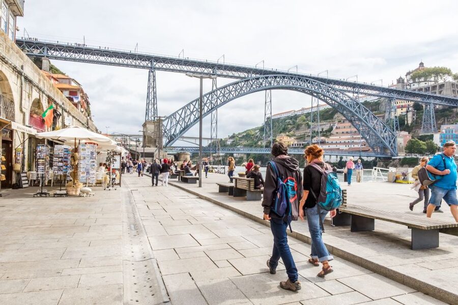 Porto: 3-Hour Guided City Highlights Walking Tour - Porto Cathedral, founding stories, and how the city took shape