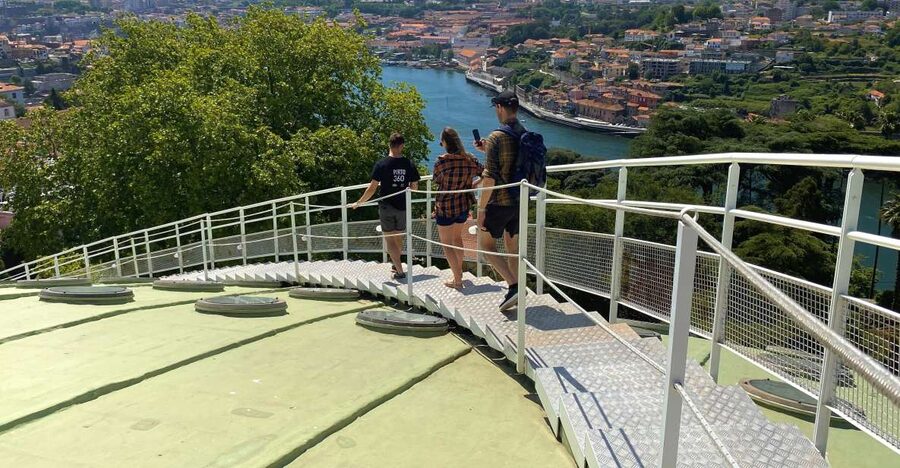 Porto 360 45 ' guided tour to Super Bock Arena - The historical exhibition: Porto’s hill, from ships to propaganda