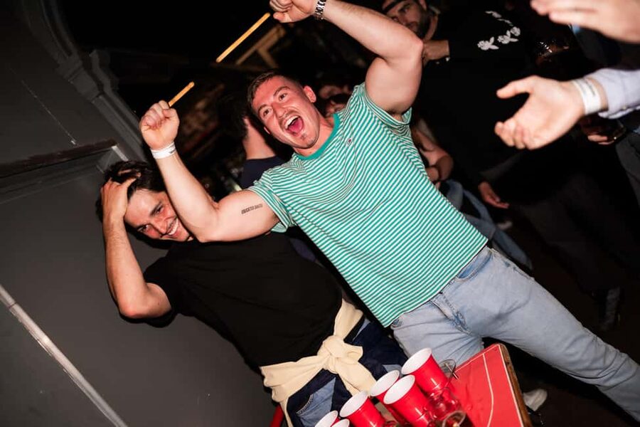 Porto: 4 Bar Pub Crawl, 7 Drinks, & Skip-the-Line Club Entry - Why this Porto pub crawl works for new friends fast