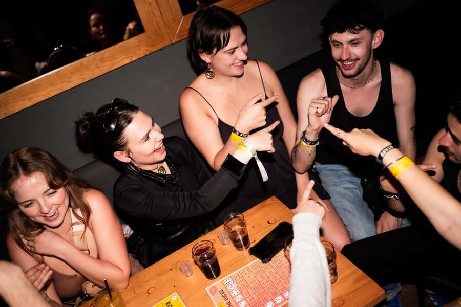 Porto: 4 Bar Pub Crawl, 7 Drinks, & Skip-the-Line Club Entry - Skip-the-line VIP club entry: why it changes everything at night’s end