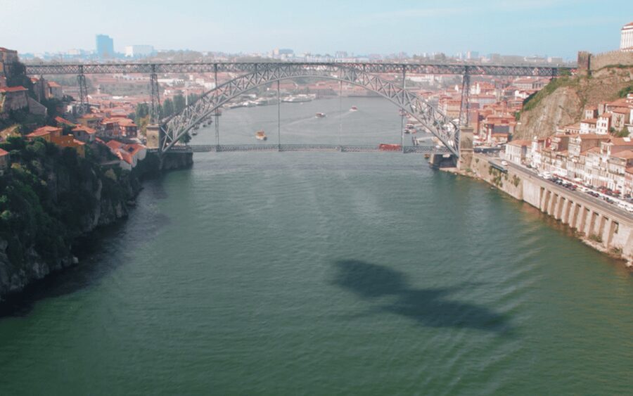 Porto: 5D Flight over de City for all family. - Price and value at about $14 per person