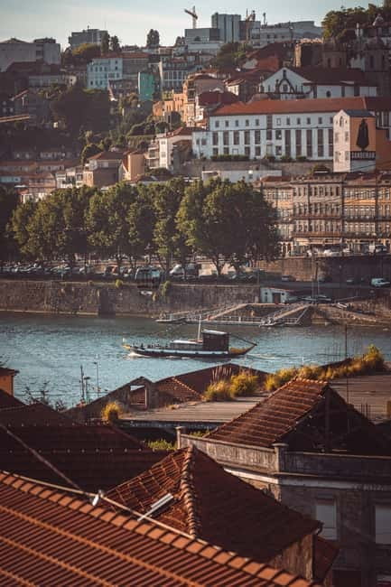 Porto: 6 Bridges Cruise on a Traditional Rabelo Boat - Timing and departures: how to plan around the seasons