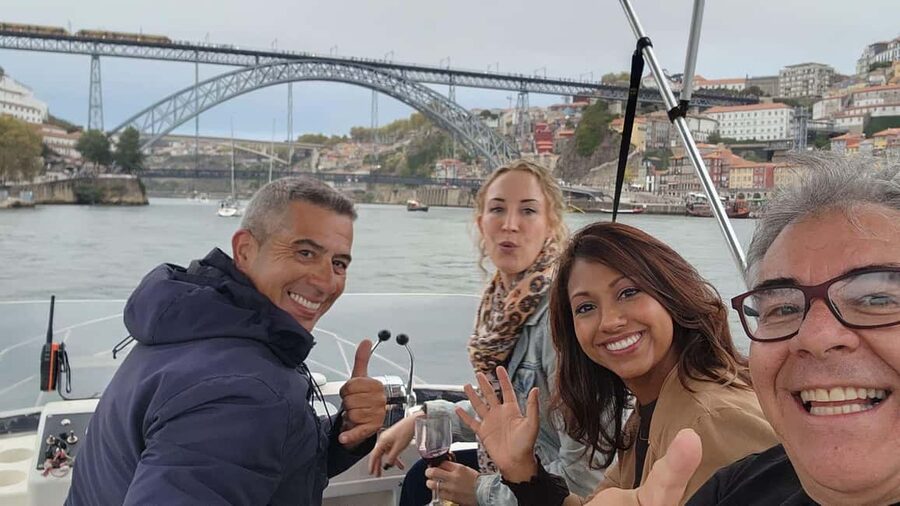 Porto: 6 Bridges Cruise, Welcome Drink & Sunset Option - Six bridges and six “wow” moments, without wasting your day