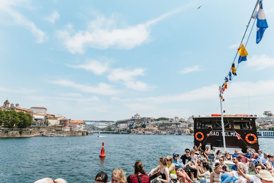 Porto: 6 Bridges Douro River Cruise - Timing tips: morning vs. evening for the mood you want