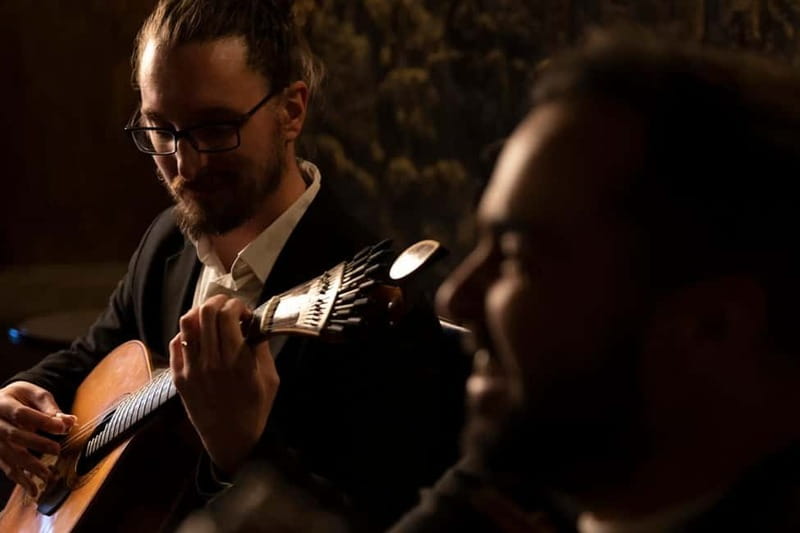 Porto: An Intimate Fado Show in a Historical Tavern - Timing and Arrival, How to Get Good Seats Without Stress