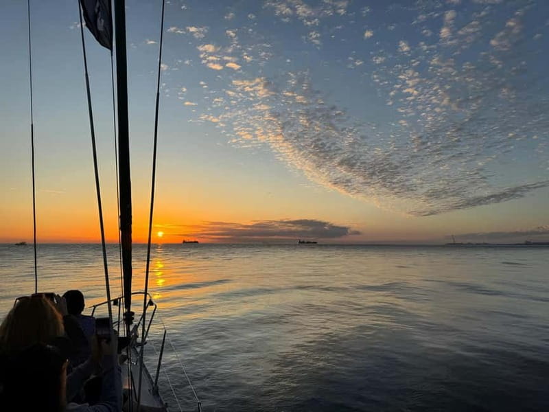 Porto: Best Charming Sailboat Cruise Sunset - Marina da Afurada meeting point, and why it matters