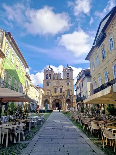 Porto:Braga & Guimarães Small-Group Full Day Tour with lunch - Sé de Braga and the City of Archbishops walk you can actually enjoy