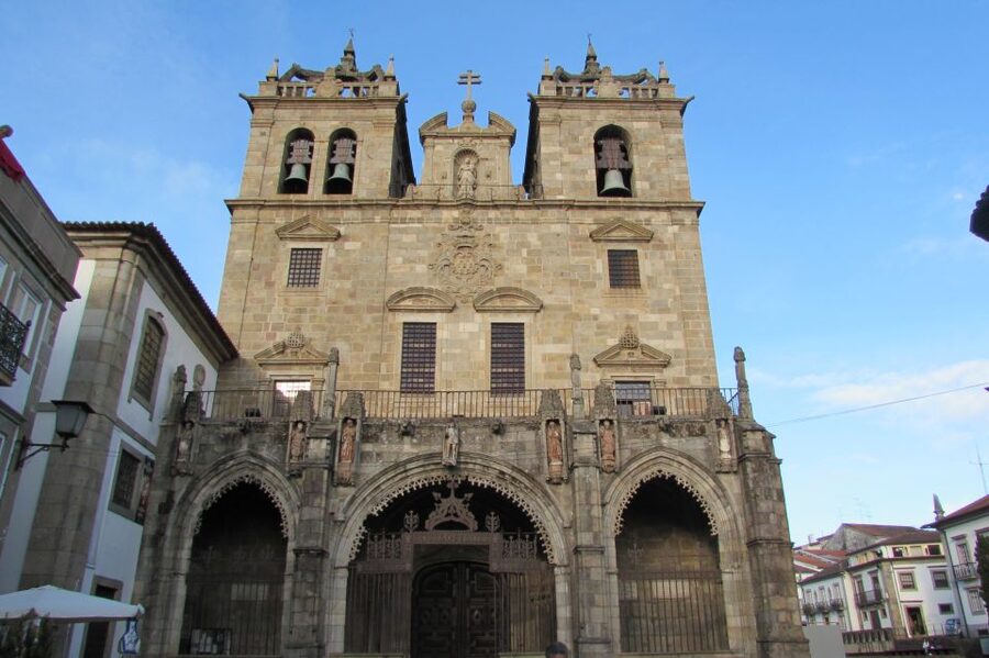 Porto:Braga & Guimarães Small-Group Full Day Tour with lunch - Pacing, group size, and comfort from Porto
