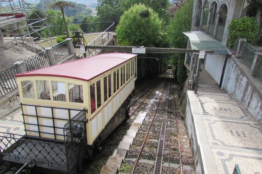 Porto:Braga & Guimarães Small-Group Full Day Tour with lunch - Who should book this tour (and who might want to rethink it)