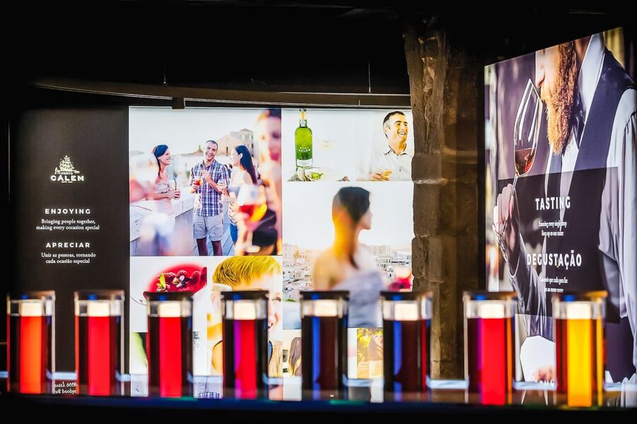 Porto: Cálem Cellar Tour, Fado Show & Wine Tasting - Cálem Cellars and the 75-minute rhythm that fits your night