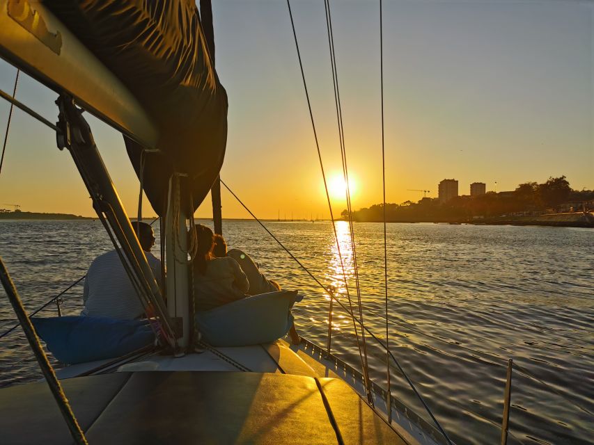 Porto: Charming Sailboat Cruise with Port Wine,Sunset Option - Meeting Point and Getting Ready at Douro Marina