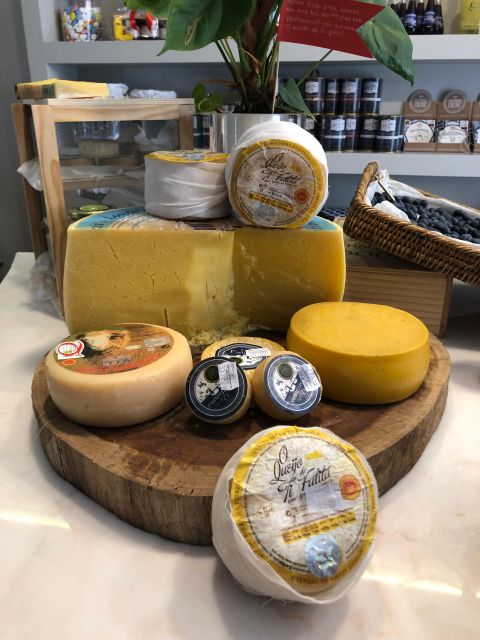 Porto: Cheese and Port Wine Tasting in a Unique Place - What the Local Expert Explains About Portuguese Cheese and Wine
