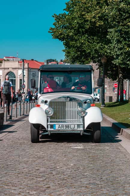 Porto: City Center Eco Car Tour - Getting on board: what the ride feels like