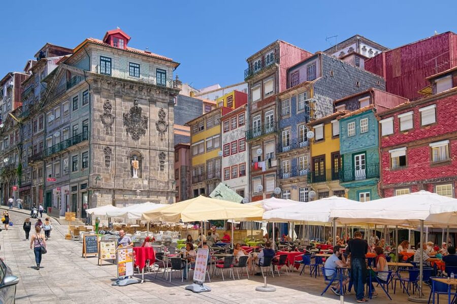 Porto City Full Day Minibus Tour, Wine Tasting & Six Brigdes - Foz do Douro and Castelo do Queijo: Atlantic calm after city crowds