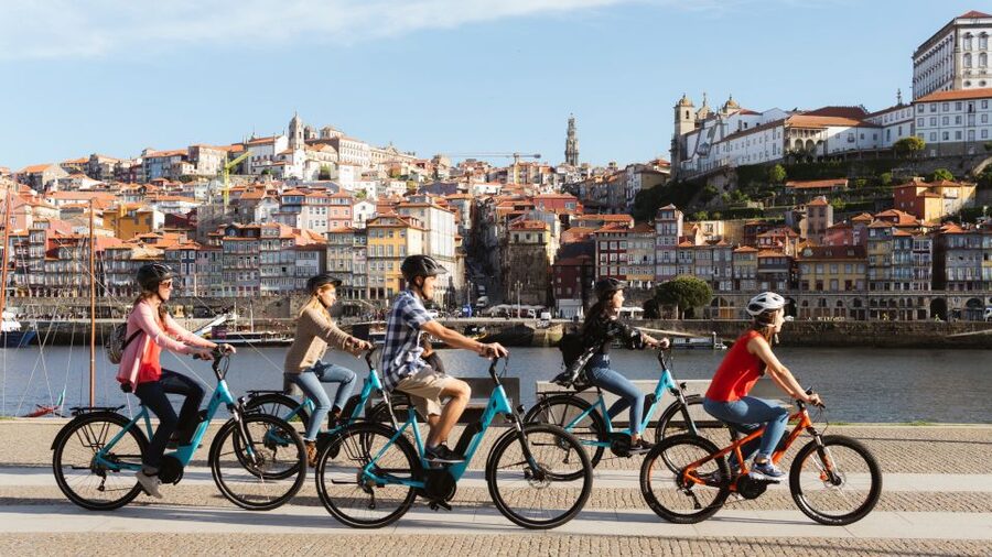 Porto: City Highlights 3-Hour Guided Electric Bike Tour - Sé, Porto Cathedral: the Romanesque finale with a view of what you just learned