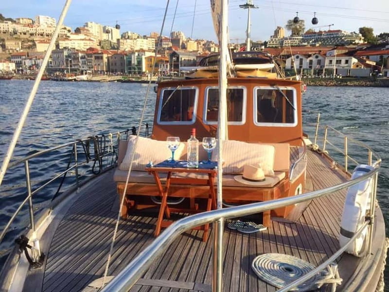 Porto: Classic Boat Cruise on the Douro River - Marina da Afurada meeting point: simple, but not central