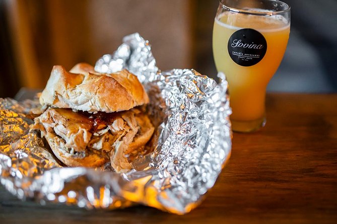 Porto Craft Beer Tour: 7 Beers + 3 Food Pairings in a Small Group - Stop 3: A Fabrica da Picaria brewpub and Francesinha comfort food