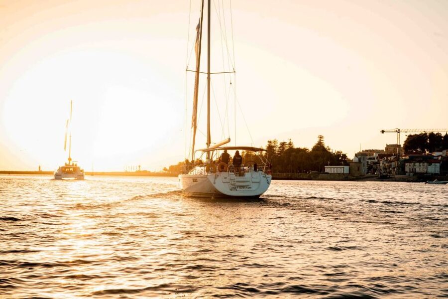 Porto: Daytime or Sunset Douro River Cruise With Port Wine - Porto by River: Why This 2-Hour Cruise Works