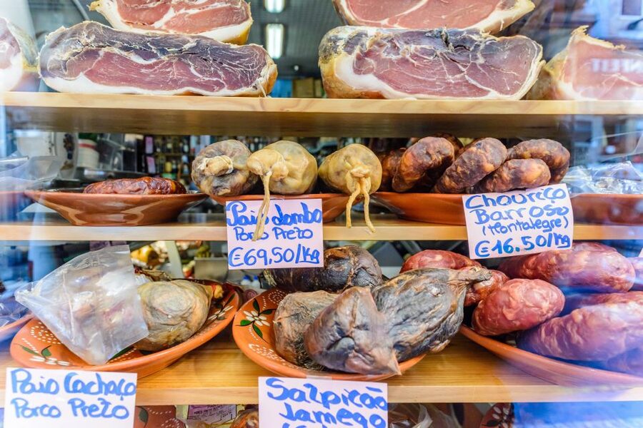 Porto: Delicious Food and Wine Walking Tour - Where the tour starts, and why that matters