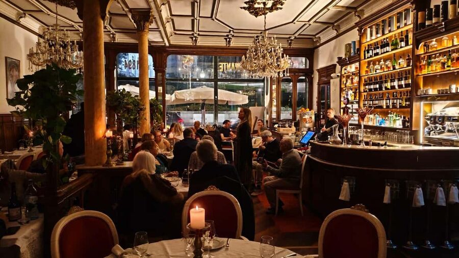 Porto: Dinner with Fado and Traditional Portuguese Music - Key things to love about this Porto Fado dinner