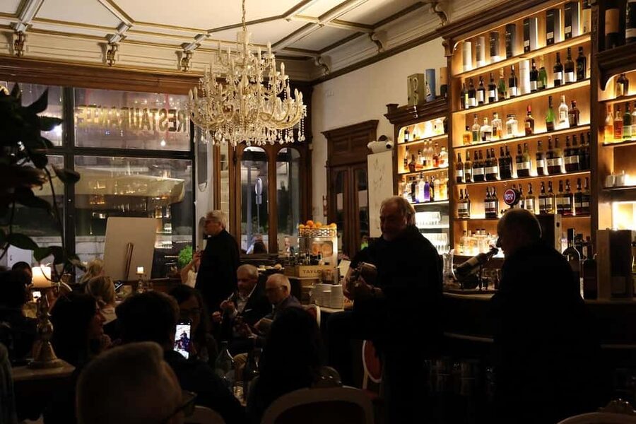 Porto: Dinner with Fado and Traditional Portuguese Music - Practical tips for your best night at RC Restaurant
