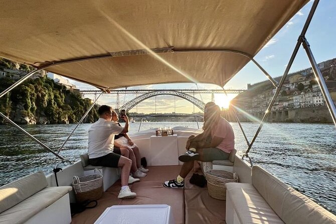 Porto: Douro River Boat Cruise with Port Wine and Snacks - Key things you’ll notice on this Douro boat cruise