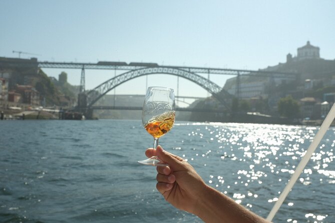 Porto: Douro River Boat Cruise with Port Wine and Snacks - Getting to Boating Porto in Freixo (and What to Expect)